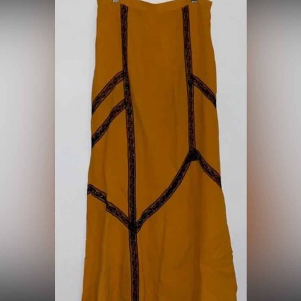 URBAN OUTFITTERS- Bohemian Maxi Skirt